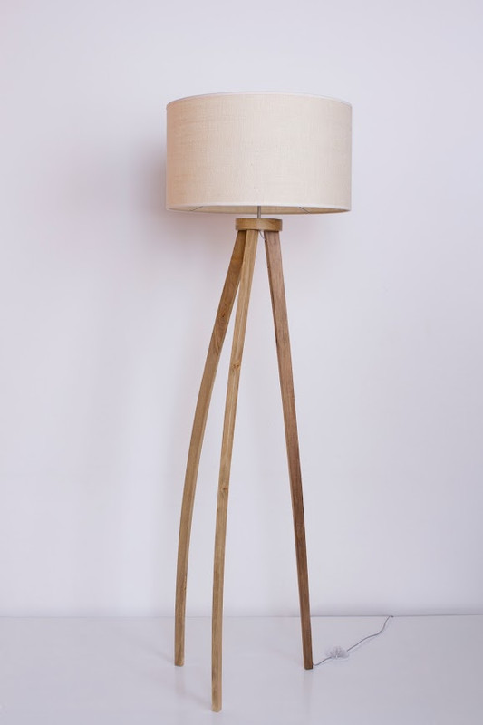 Lola L Pie Tripode Madera Petiribi Pantalla Lienzo Natural 1L E27 